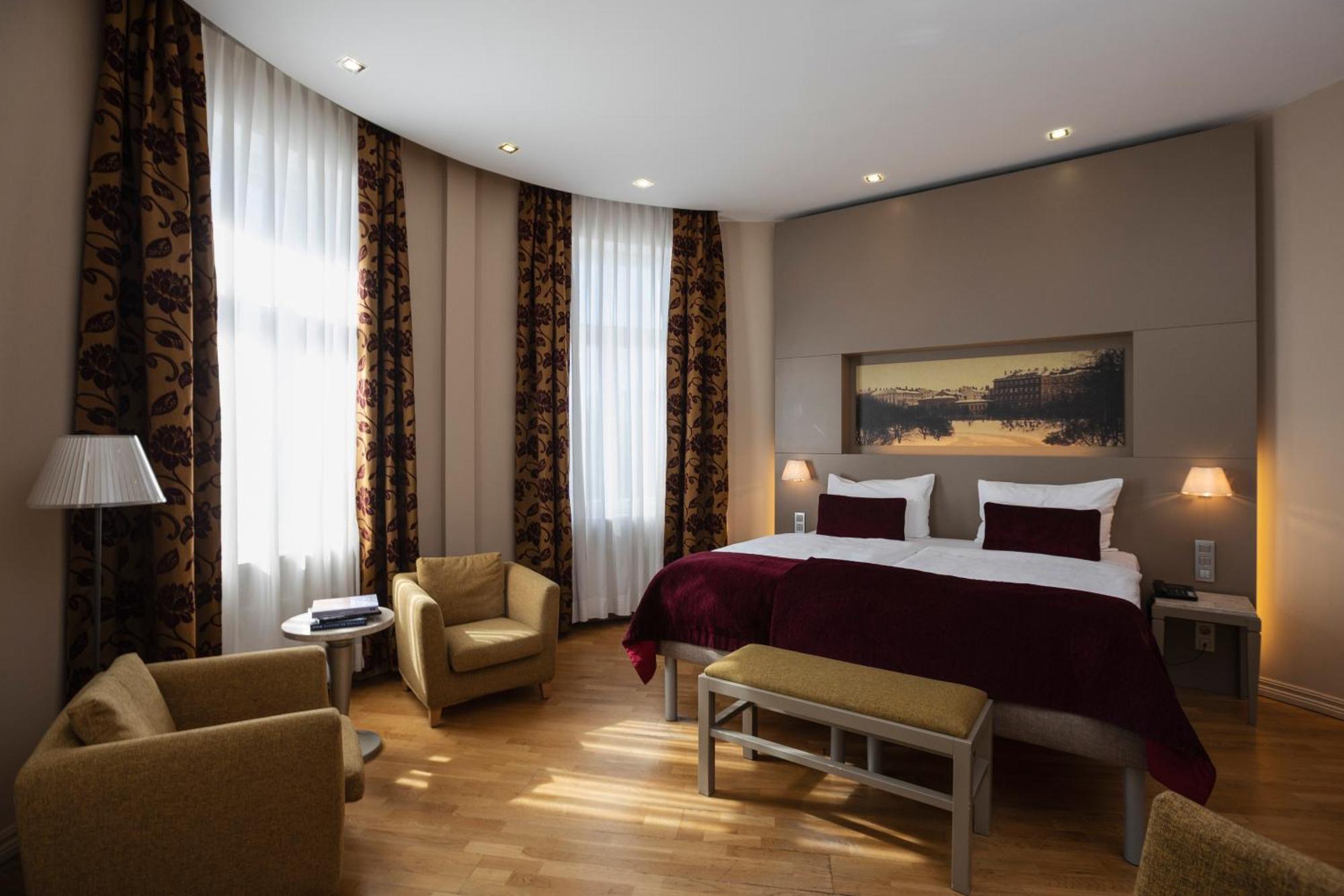 Opera Hotelli 4*